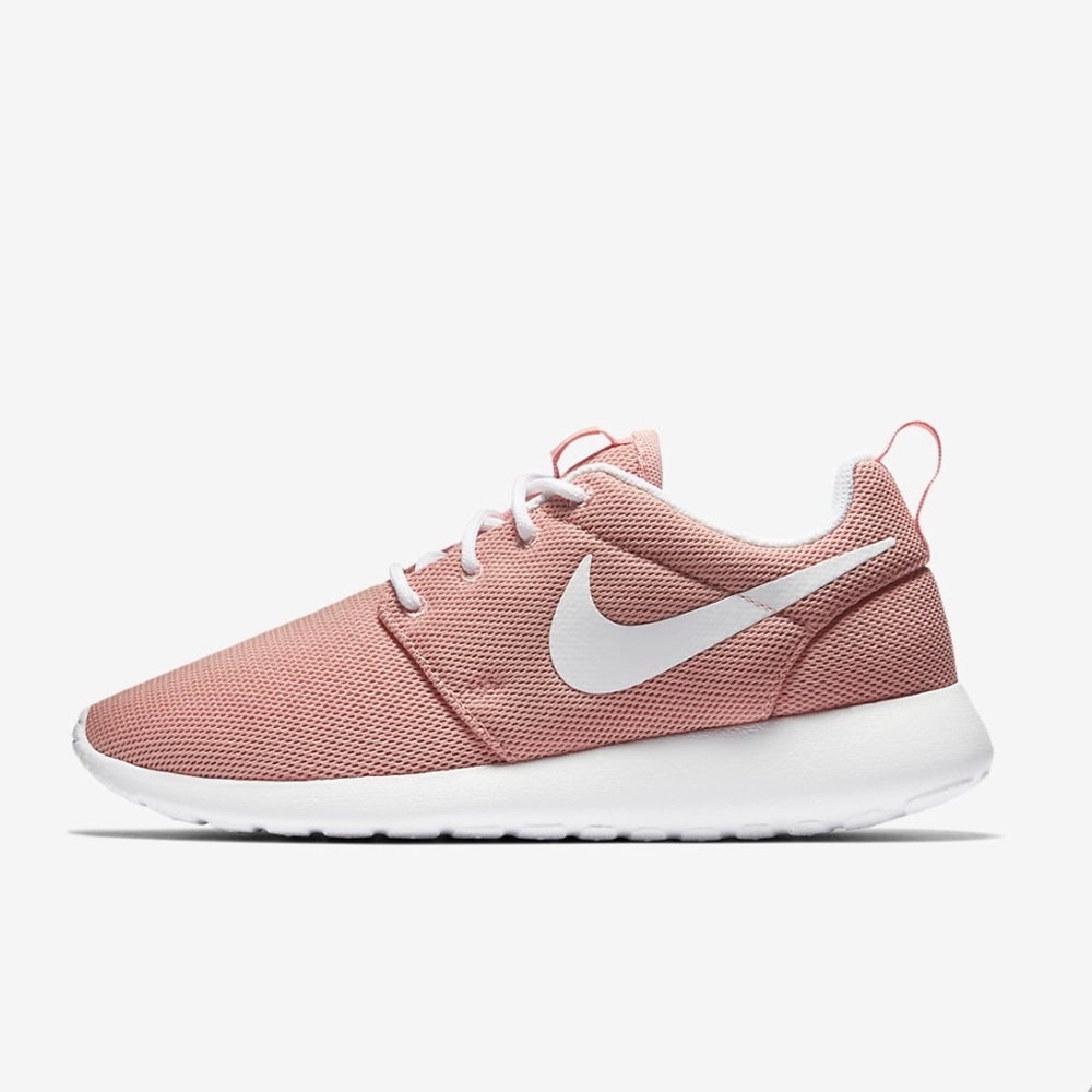 Nike Roshe One- Women’s size 9